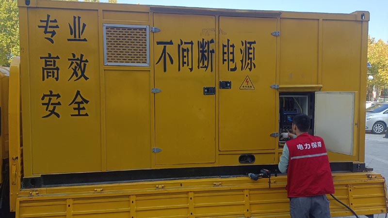 都安柴油发电机组和UPS电源配合使用时，如何避免切换过程中的电力中断？