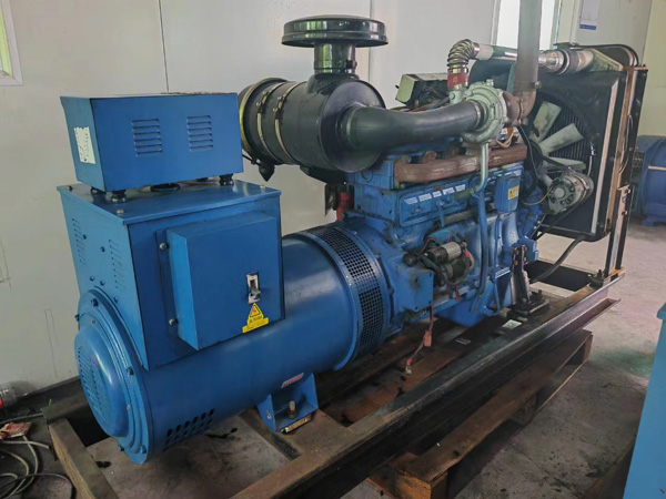 都安100kW柴油发电机组使用多级机油有哪些优缺点？